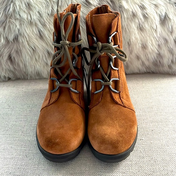 Women's Joan of Arctic Wedge II Boots Velvet Tan - Picture 3 of 6